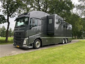 Volvo FH540 7paards+living Anemone